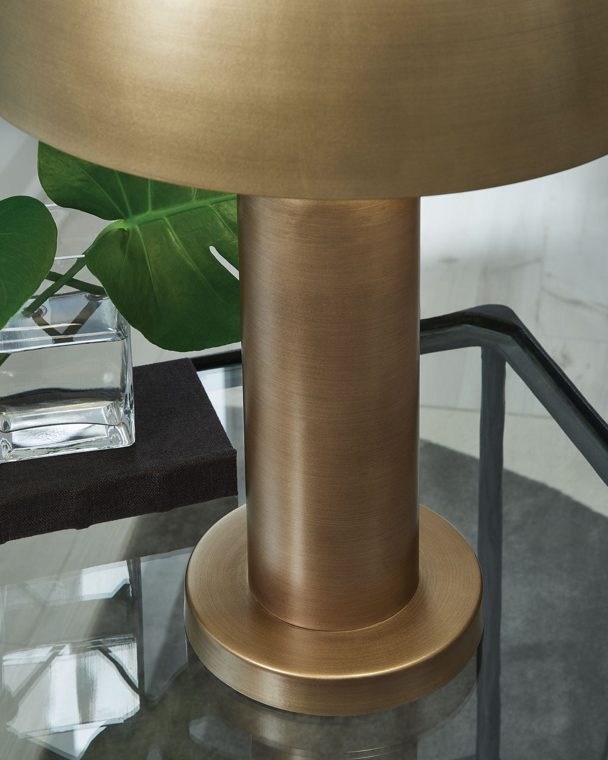 Metal  Floor Lamp